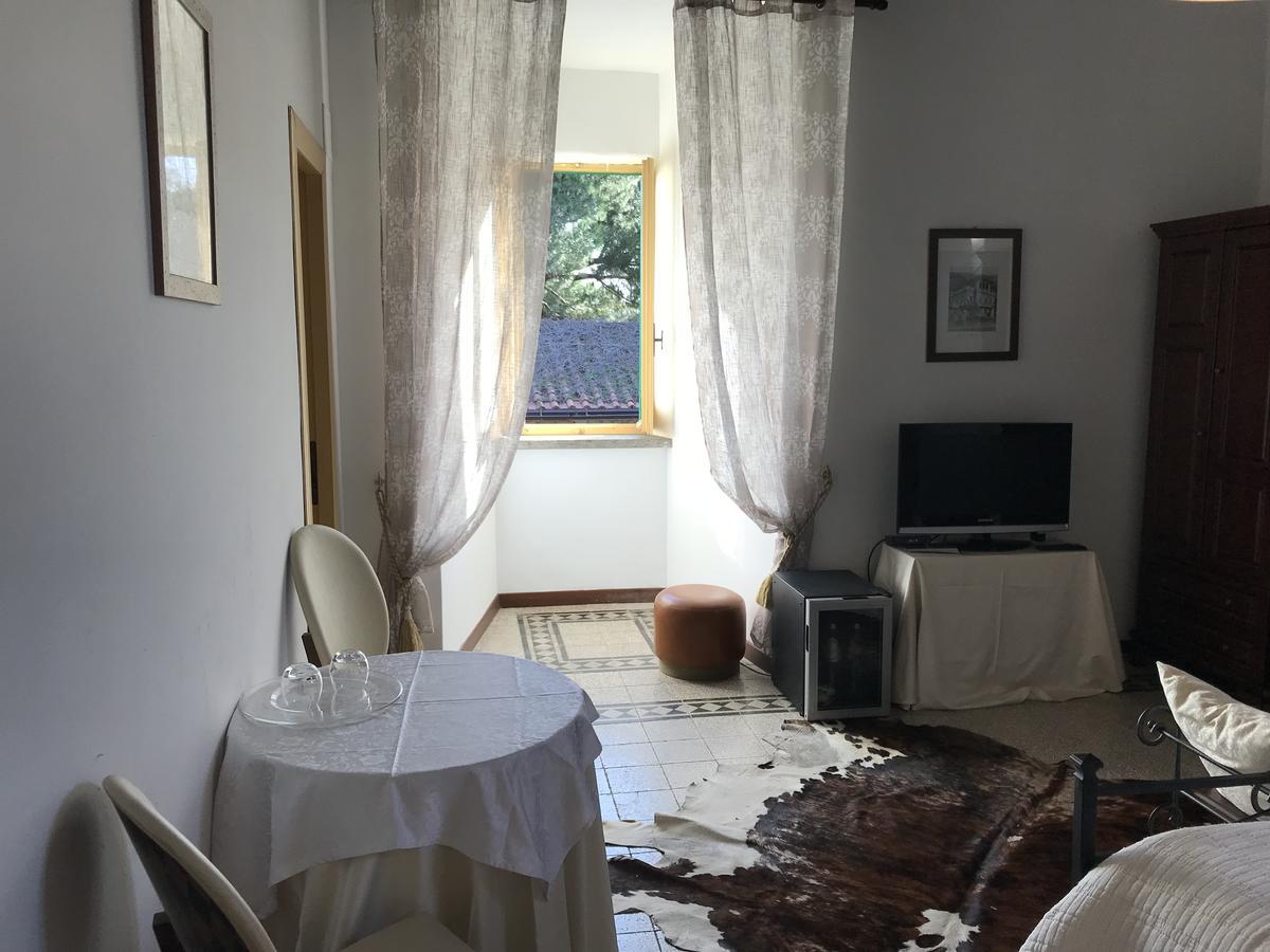 Villa Grant Relais Pomezia Eksteriør billede